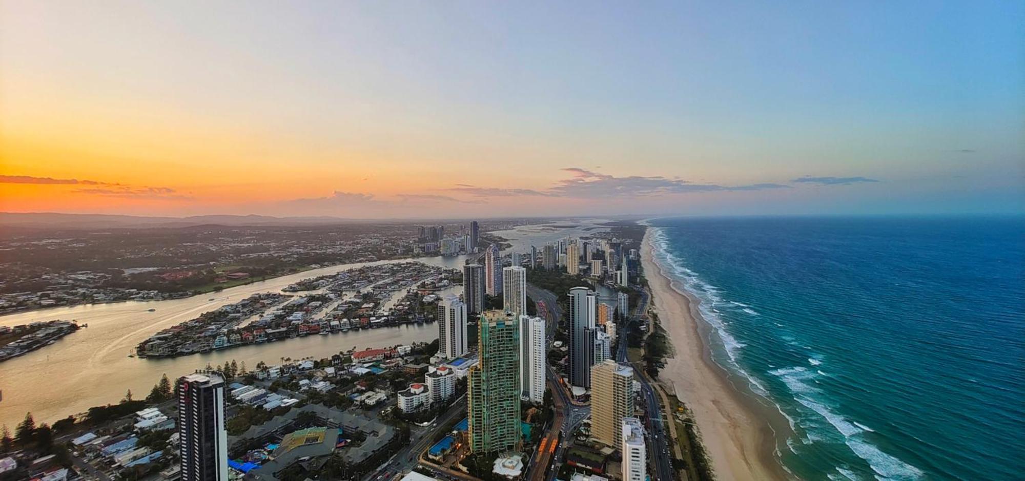Surfers Paradise New Beachfront Apartments Gold Coast Dış mekan fotoğraf